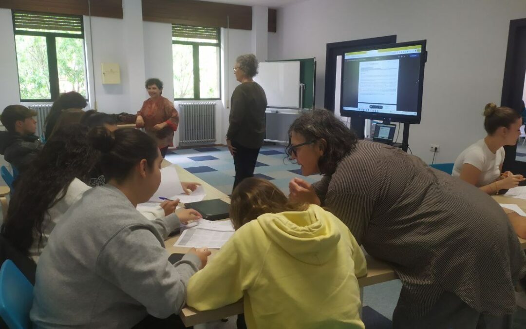 Joves de Girona apliquen la Matriu del Bé Comú i fan balanç de la sostenibilitat dels seus projectes